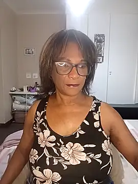 Snapshot of Hotgrannyx chatting on 11.01.25 Hotgrannyx online show from 11.01.25