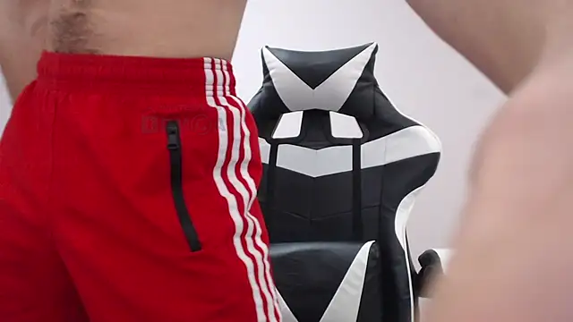 Snapshot of Mandarin4ks chatting on 02.09.25 Mandarin4ks online show from 02.09.25