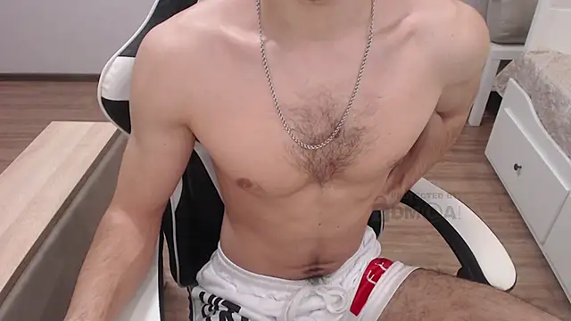 Snapshot of Mandarin4ks chatting on 03.19.25 Mandarin4ks online show from 03.19.25