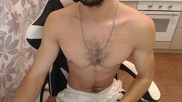 Snapshot of Mandarin4ks chatting on 10.08.25 Mandarin4ks online show from 10.08.25