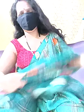 Rising Smiler online show from 01.22.25