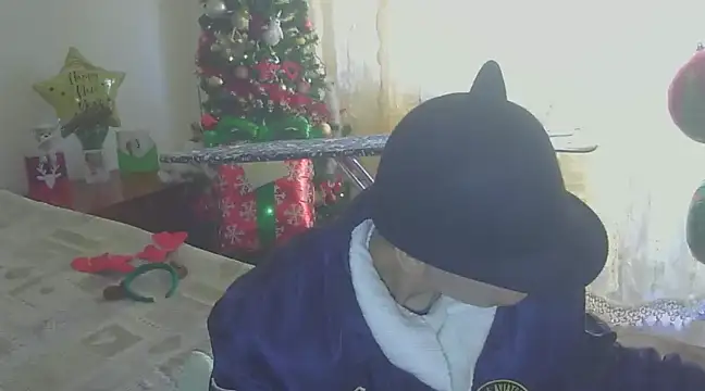 hotSANDRA STARR online show from 12.19.24