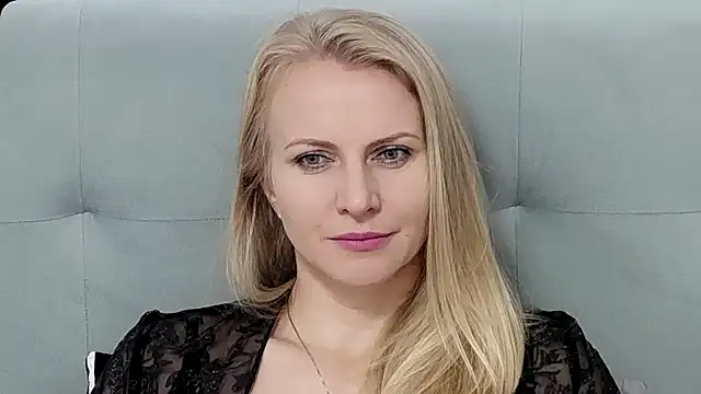 Snapshot of K__Adrienne chatting on 10.13.25 K Adrienne online show from 10.13.25