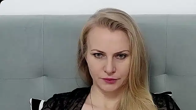 Snapshot of K__Adrienne chatting on 01.17.26 K Adrienne online show from 01.17.26