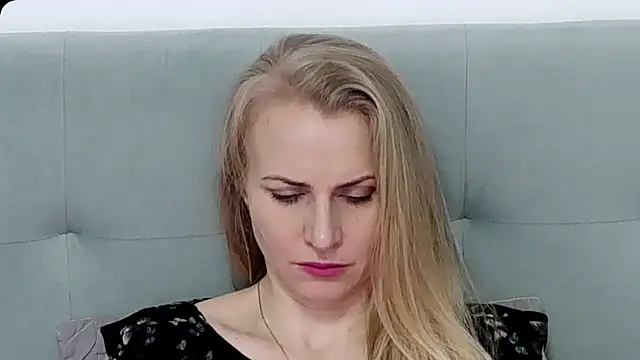 Snapshot of K__Adrienne chatting on 03.23.26 K Adrienne online show from 03.23.26