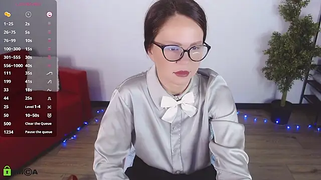 VickyGolden online show from 06.24.26