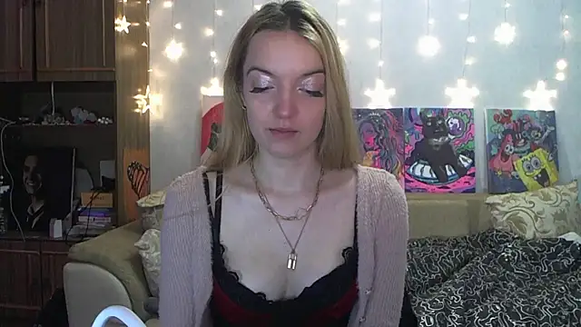 SecretSophia online show from 01.04.25