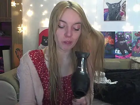 SecretSophia online show from 03.21.25