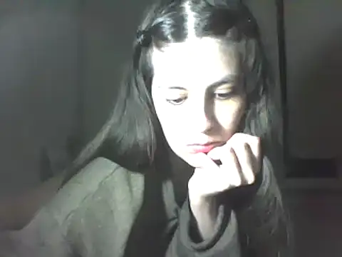 Snapshot of Insomniacl chatting on 12.09.24 Insomniacl online show from 12.09.24