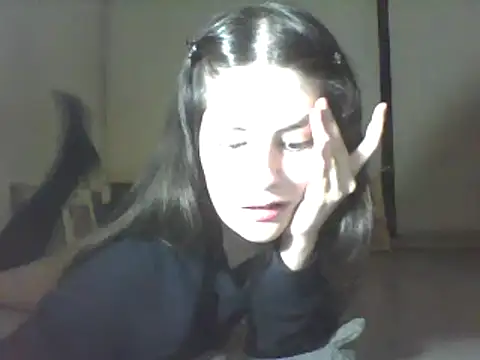 Snapshot of Insomniacl chatting on 01.01.25 Insomniacl online show from 01.01.25