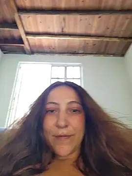Snapshot of VickyHoult chatting on 12.22.24 VickyHoult online show from 12.22.24