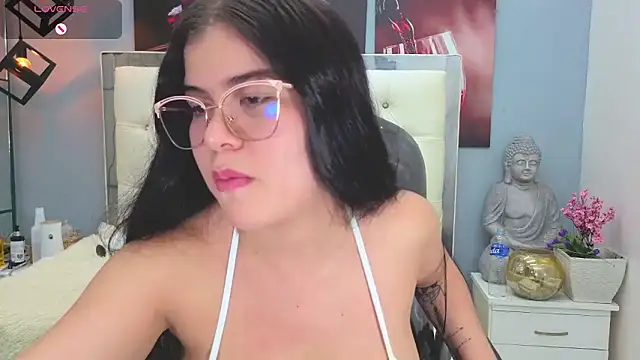 pearl weet online show from 12.05.25