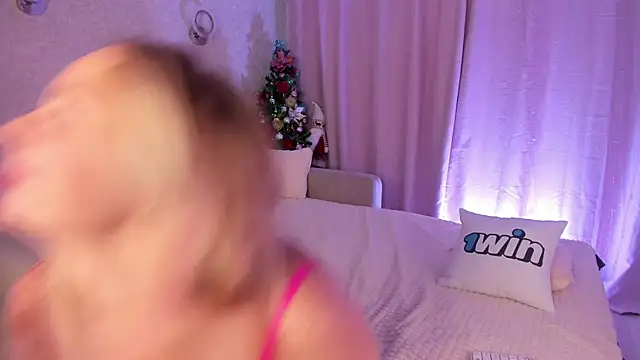 Kitty Ricky online show from 01.14.25