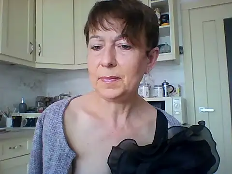 Snapshot of SwettyViktory chatting on 03.09.25 SwettyViktory online show from 03.09.25