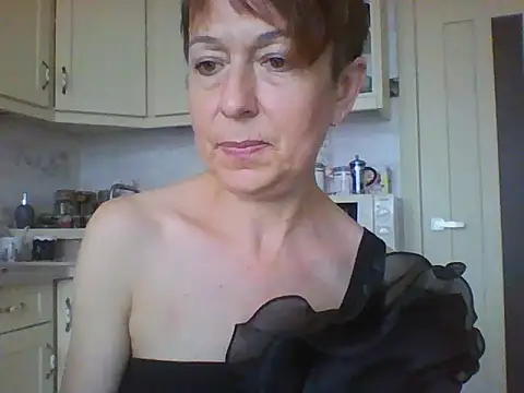 Snapshot of SwettyViktory chatting on 03.15.25 SwettyViktory online show from 03.15.25