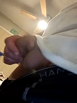 Snapshot of Jewfish420 chatting on 10.17.25 Jewfish420 online show from 10.17.25