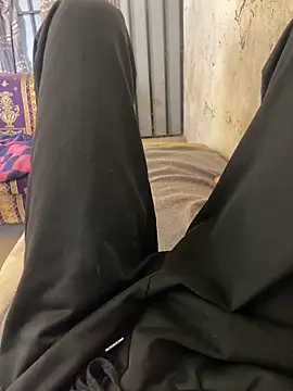 Snapshot of stevesaa chatting on 11.07.25 stevesaa online show from 11.07.25