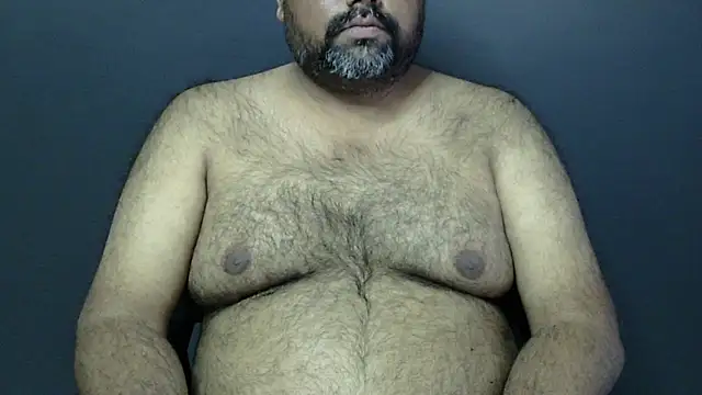 Snapshot of hairysubcub_70 chatting on 01.30.25 hairysubcub 70 online show from 01.30.25