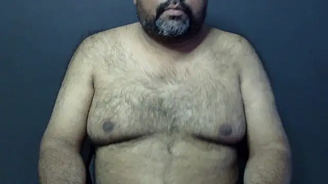 Snapshot of hairysubcub_70 chatting on 02.02.25 hairysubcub 70 online show from 02.02.25