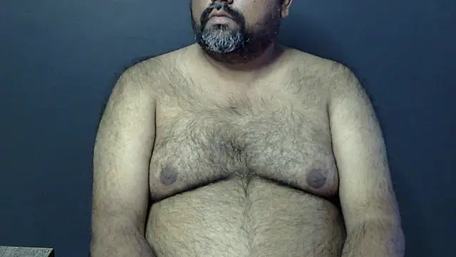 Snapshot of hairysubcub_70 chatting on 02.02.25 hairysubcub 70 online show from 02.02.25