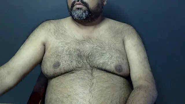 Snapshot of hairysubcub_70 chatting on 02.04.25 hairysubcub 70 online show from 02.04.25