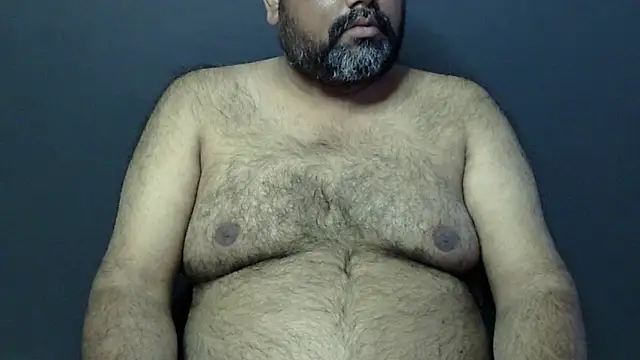 Snapshot of hairysubcub_70 chatting on 02.12.25 hairysubcub 70 online show from 02.12.25