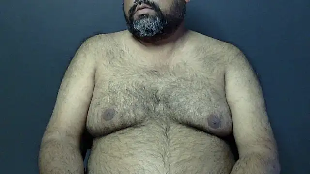 Snapshot of hairysubcub_70 chatting on 02.12.25 hairysubcub 70 online show from 02.12.25
