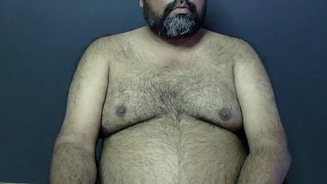 Snapshot of hairysubcub_70 chatting on 02.16.25 hairysubcub 70 online show from 02.16.25