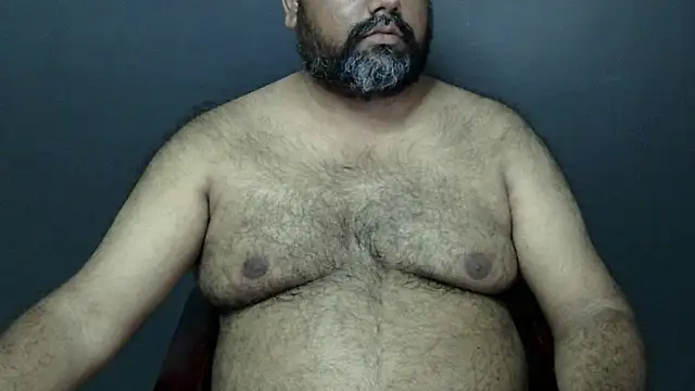 Snapshot of hairysubcub_70 chatting on 02.20.25 hairysubcub 70 online show from 02.20.25