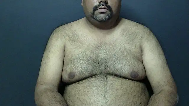 Snapshot of hairysubcub_70 chatting on 02.23.25 hairysubcub 70 online show from 02.23.25