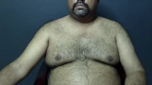 Snapshot of hairysubcub_70 chatting on 02.24.25 hairysubcub 70 online show from 02.24.25