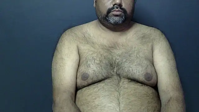 Snapshot of hairysubcub_70 chatting on 03.05.25 hairysubcub 70 online show from 03.05.25