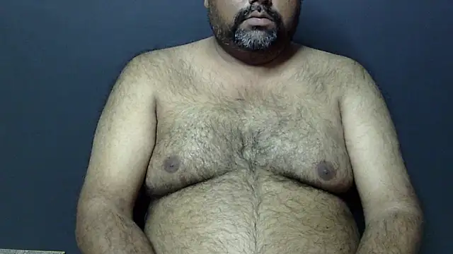 Snapshot of hairysubcub_70 chatting on 03.07.25 hairysubcub 70 online show from 03.07.25