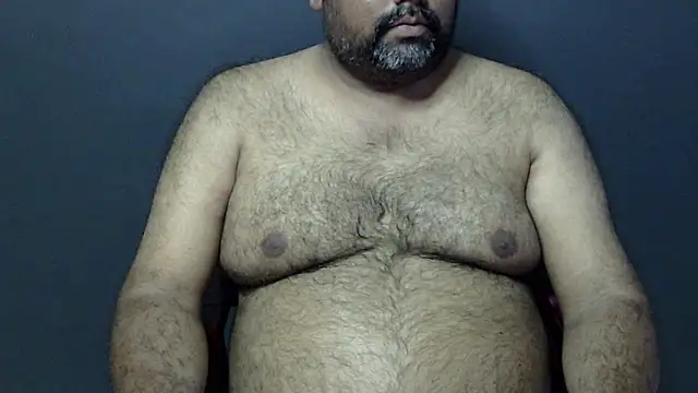 Snapshot of hairysubcub_70 chatting on 03.10.25 hairysubcub 70 online show from 03.10.25