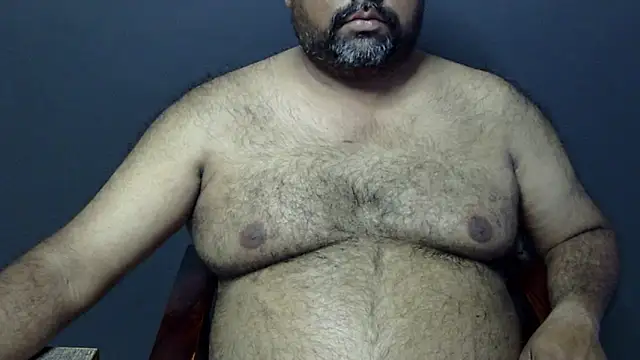 Snapshot of hairysubcub_70 chatting on 03.12.25 hairysubcub 70 online show from 03.12.25