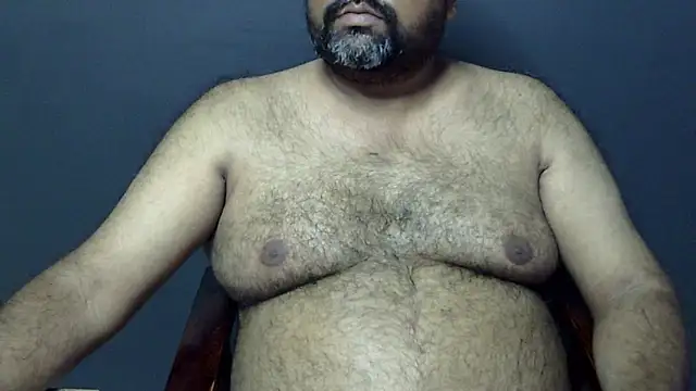 Snapshot of hairysubcub_70 chatting on 03.17.25 hairysubcub 70 online show from 03.17.25