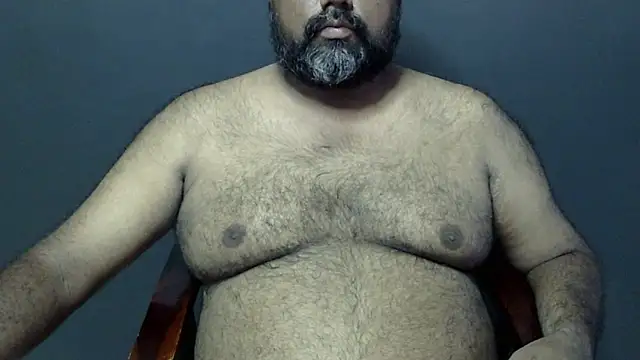 Snapshot of hairysubcub_70 chatting on 09.10.25 hairysubcub 70 online show from 09.10.25