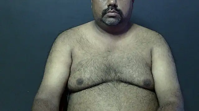 Snapshot of hairysubcub_70 chatting on 09.12.25 hairysubcub 70 online show from 09.12.25