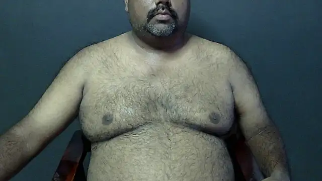 Snapshot of hairysubcub_70 chatting on 09.14.25 hairysubcub 70 online show from 09.14.25