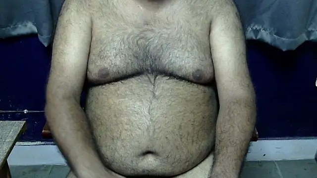 Snapshot of hairysubcub_70 chatting on 07.03.26 hairysubcub 70 online show from 07.03.26