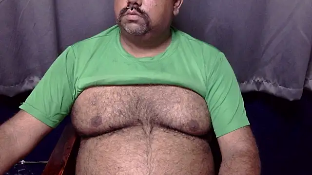 Snapshot of hairysubcub_70 chatting on 07.25.26 hairysubcub 70 online show from 07.25.26