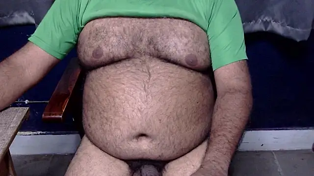 Snapshot of hairysubcub_70 chatting on 07.28.26 hairysubcub 70 online show from 07.28.26