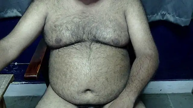 Snapshot of hairysubcub_70 chatting on 07.28.26 hairysubcub 70 online show from 07.28.26