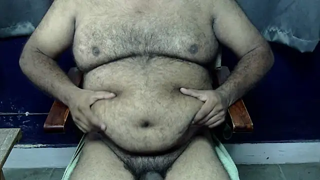 Snapshot of hairysubcub_70 chatting on 07.31.26 hairysubcub 70 online show from 07.31.26