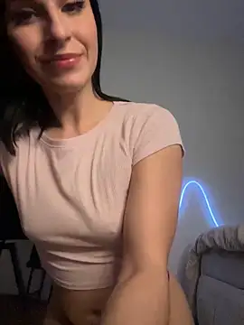 Snapshot of OIivia chatting on 03.11.25 OIivia online show from 03.11.25