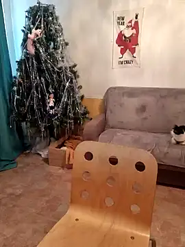 Snapshot of LazyTanukii chatting on 12.18.24 LazyTanukii online show from 12.18.24