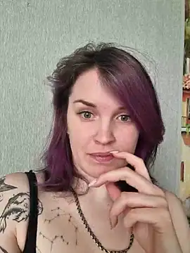 Snapshot of LazyTanukii chatting on 03.11.25 LazyTanukii online show from 03.11.25