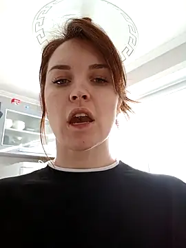 Snapshot of LazyTanukii chatting on 09.24.25 LazyTanukii online show from 09.24.25