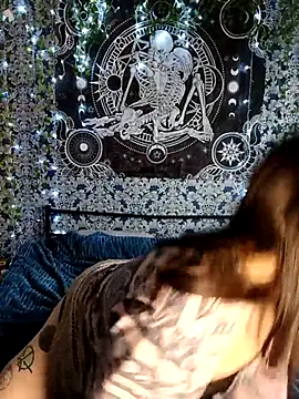 Snapshot of LazyTanukii chatting on 10.22.25 LazyTanukii online show from 10.22.25