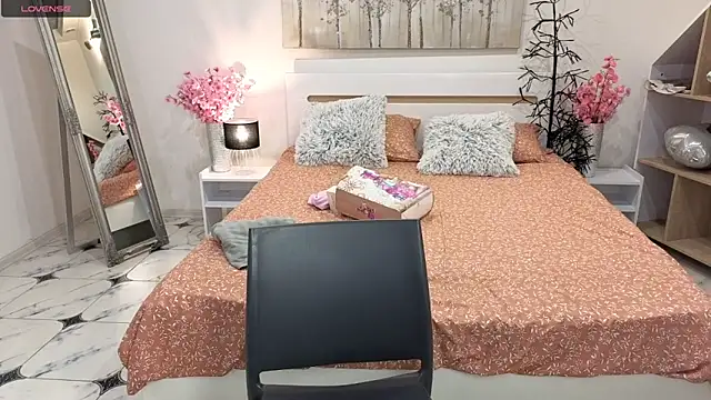 CharmedDoll online show from 09.23.25